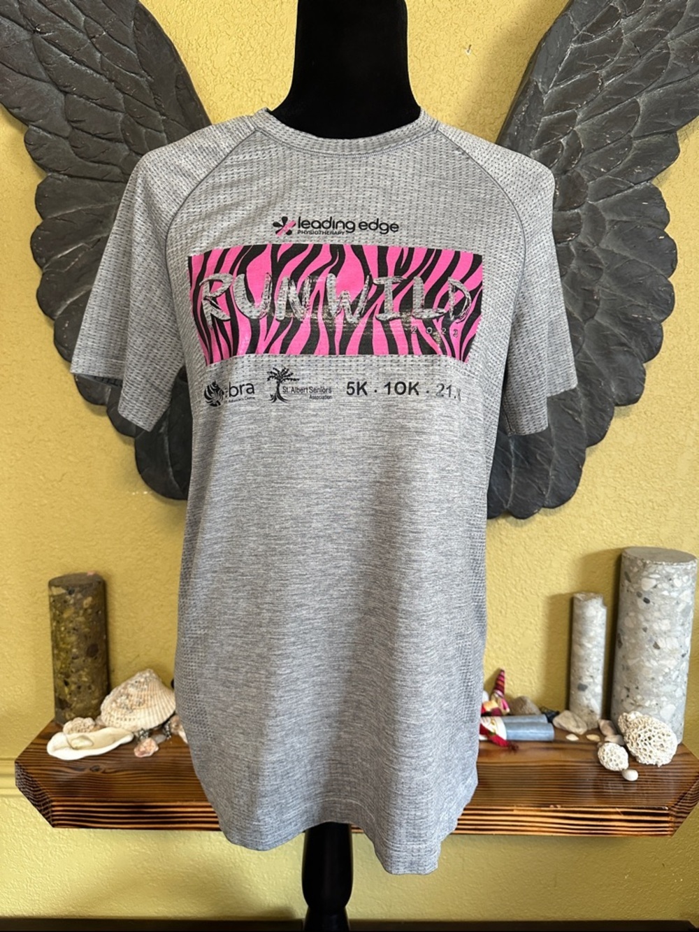 Lululemon tee with logo
